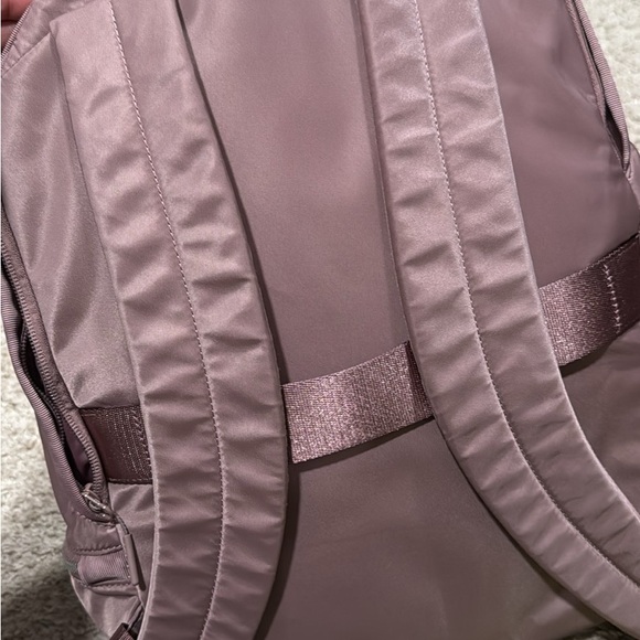 Lululemon City Adventurer backpack - 20L - Picture 4 of 5